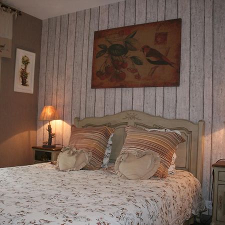 Chambres D'Hotes Le Petit Nailly Magny-les-Hameaux Εξωτερικό φωτογραφία